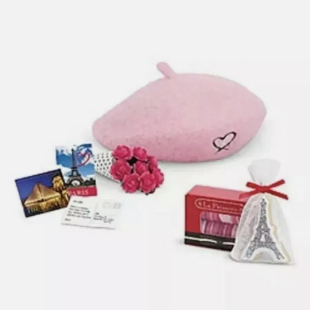 American Girl GRACE WELCOME GIFTS IN BOX Retired.